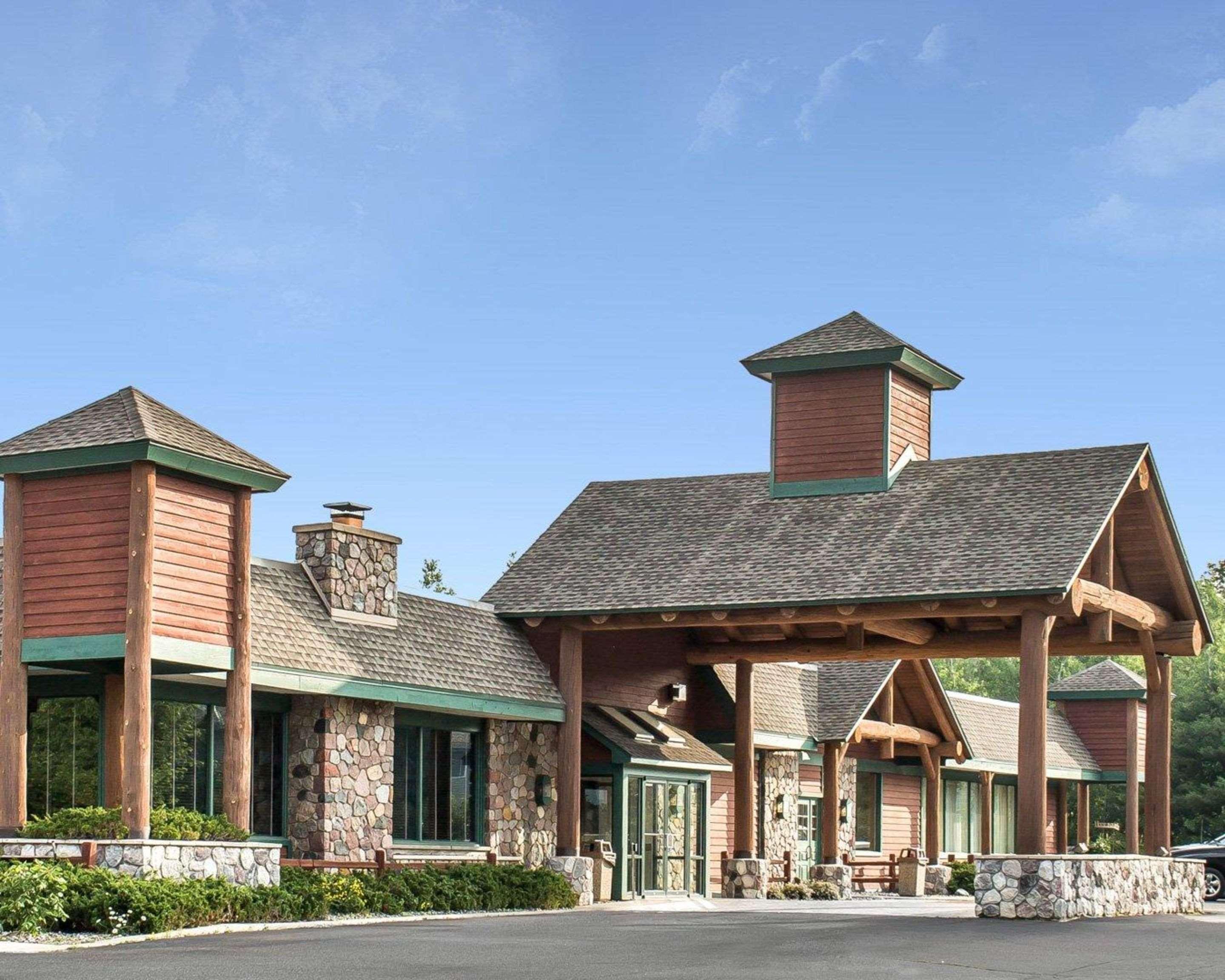 Rhinelander Quality Inn מראה חיצוני תמונה