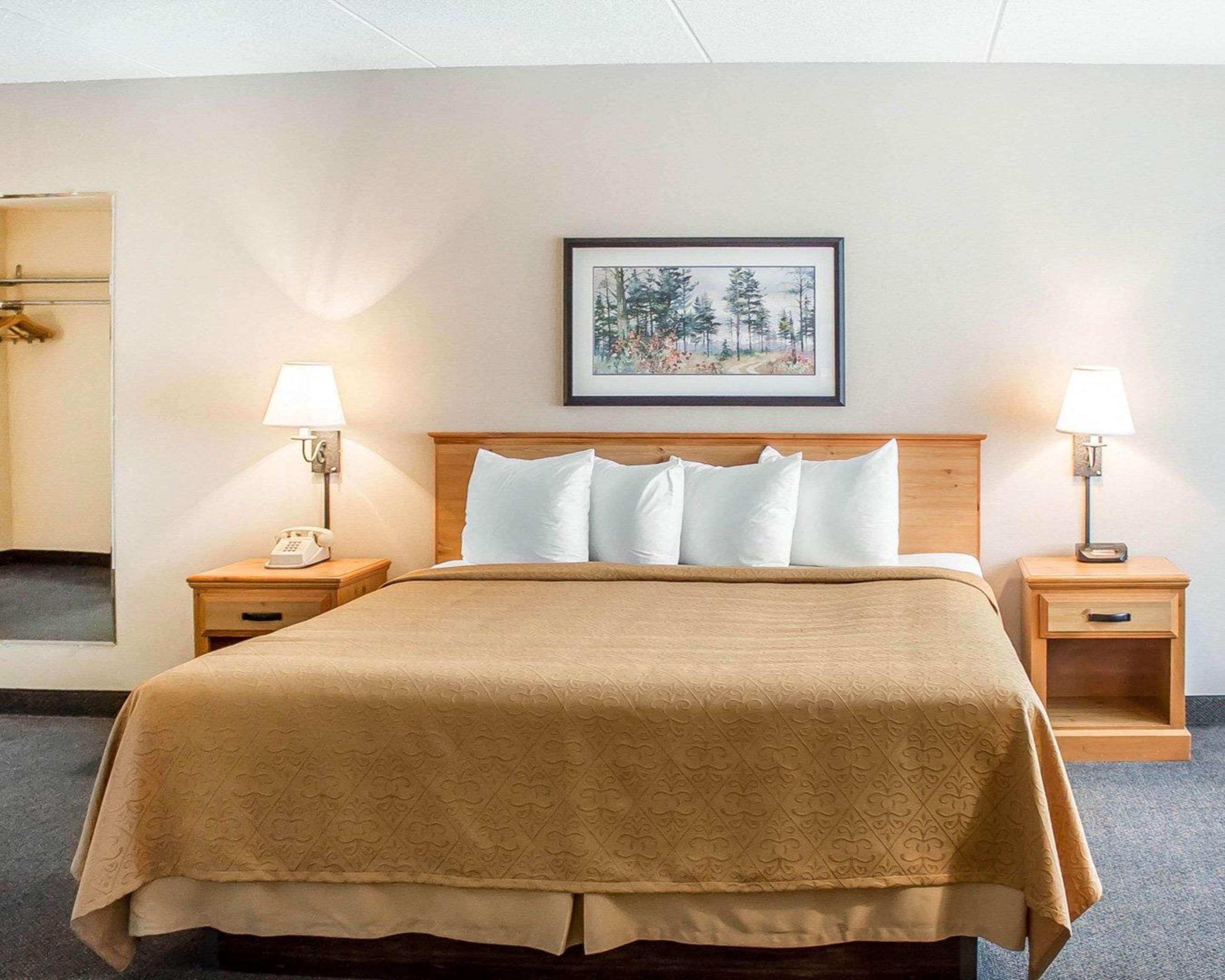 Rhinelander Quality Inn מראה חיצוני תמונה