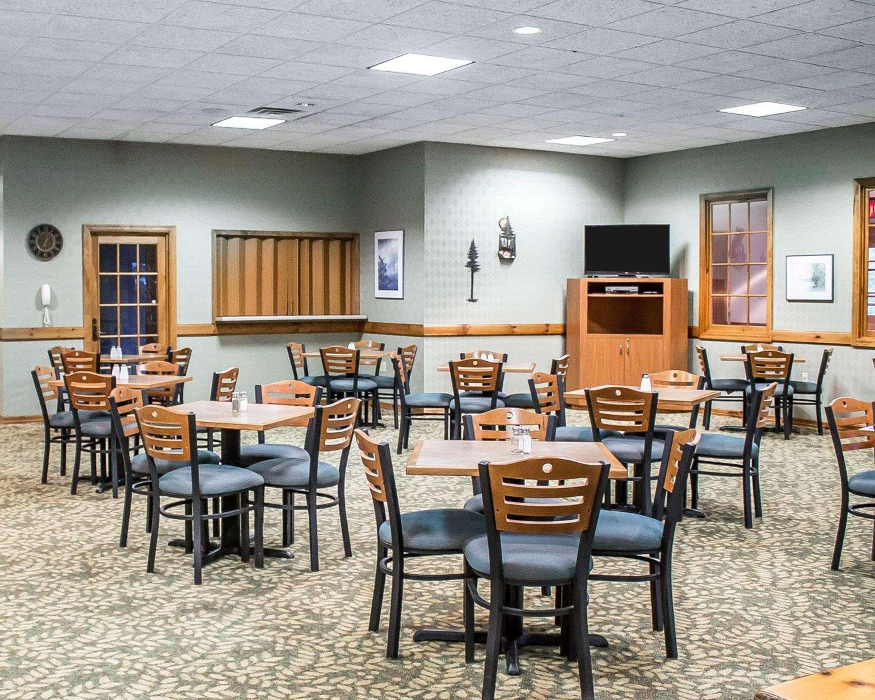 Rhinelander Quality Inn מראה חיצוני תמונה