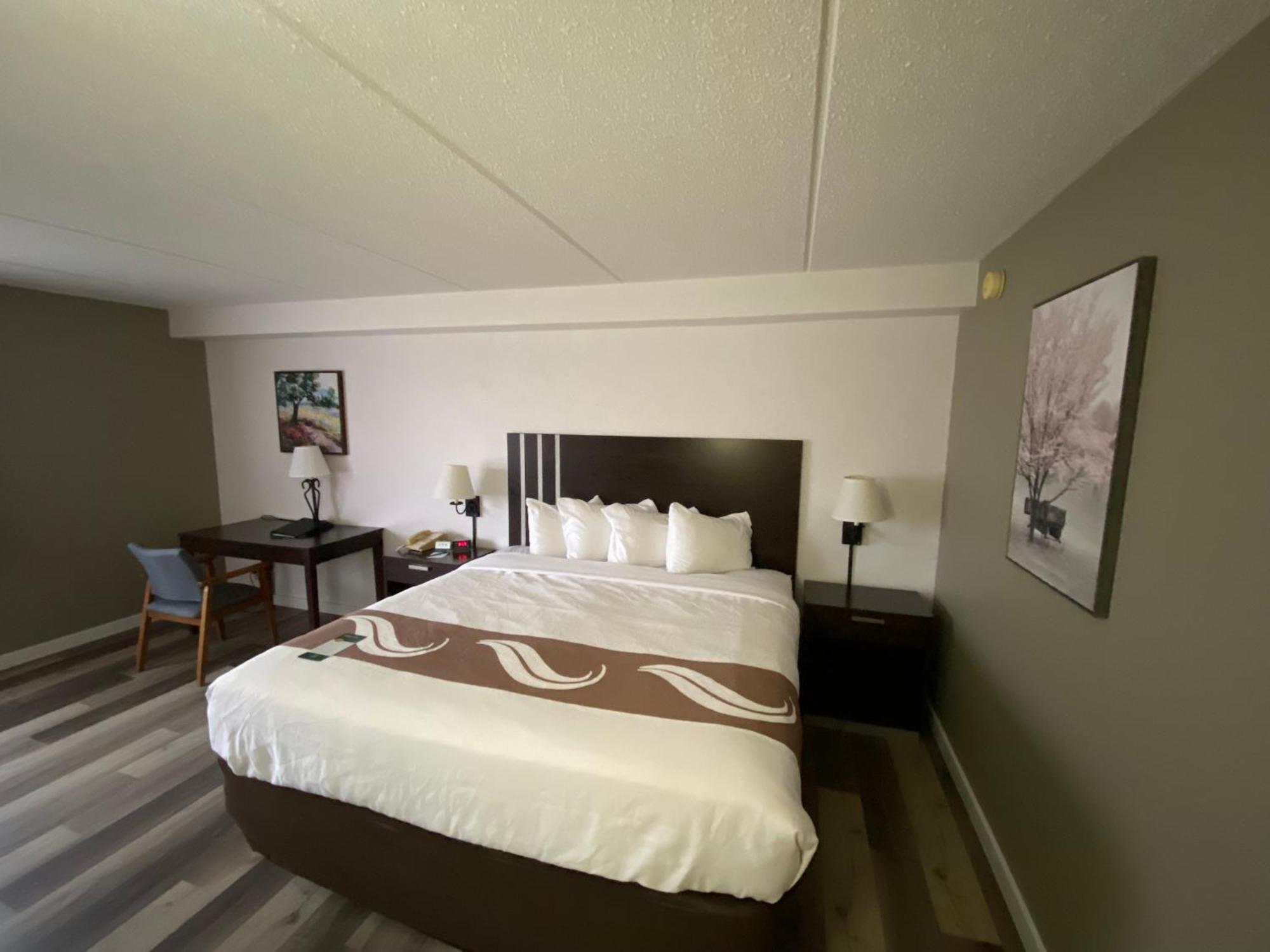 Rhinelander Quality Inn מראה חיצוני תמונה