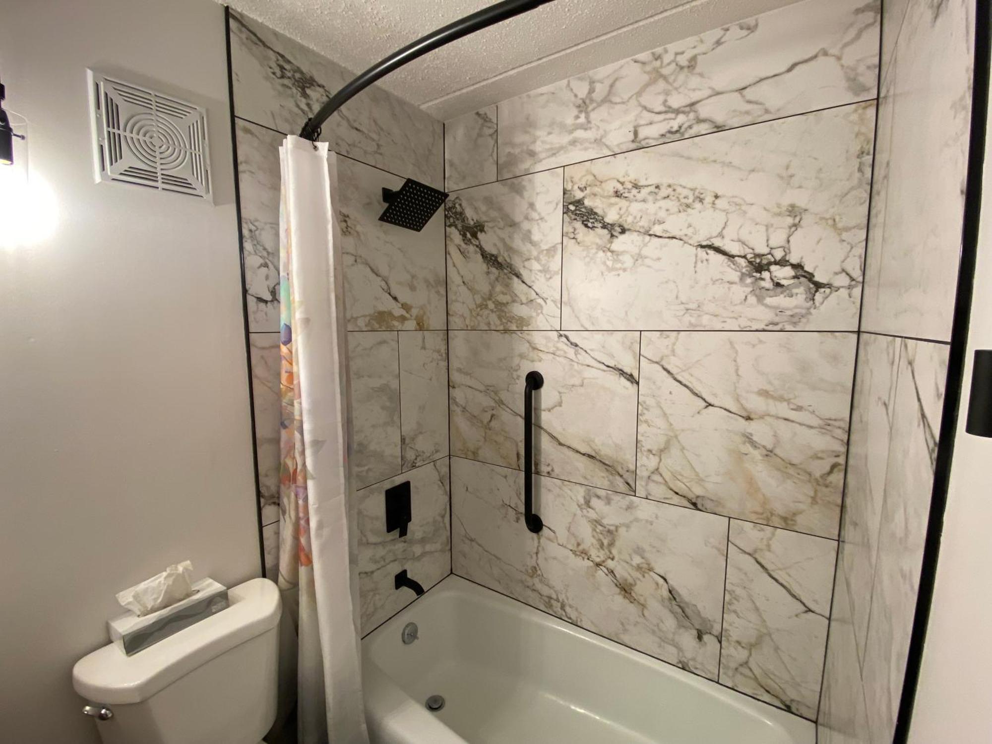 Rhinelander Quality Inn מראה חיצוני תמונה