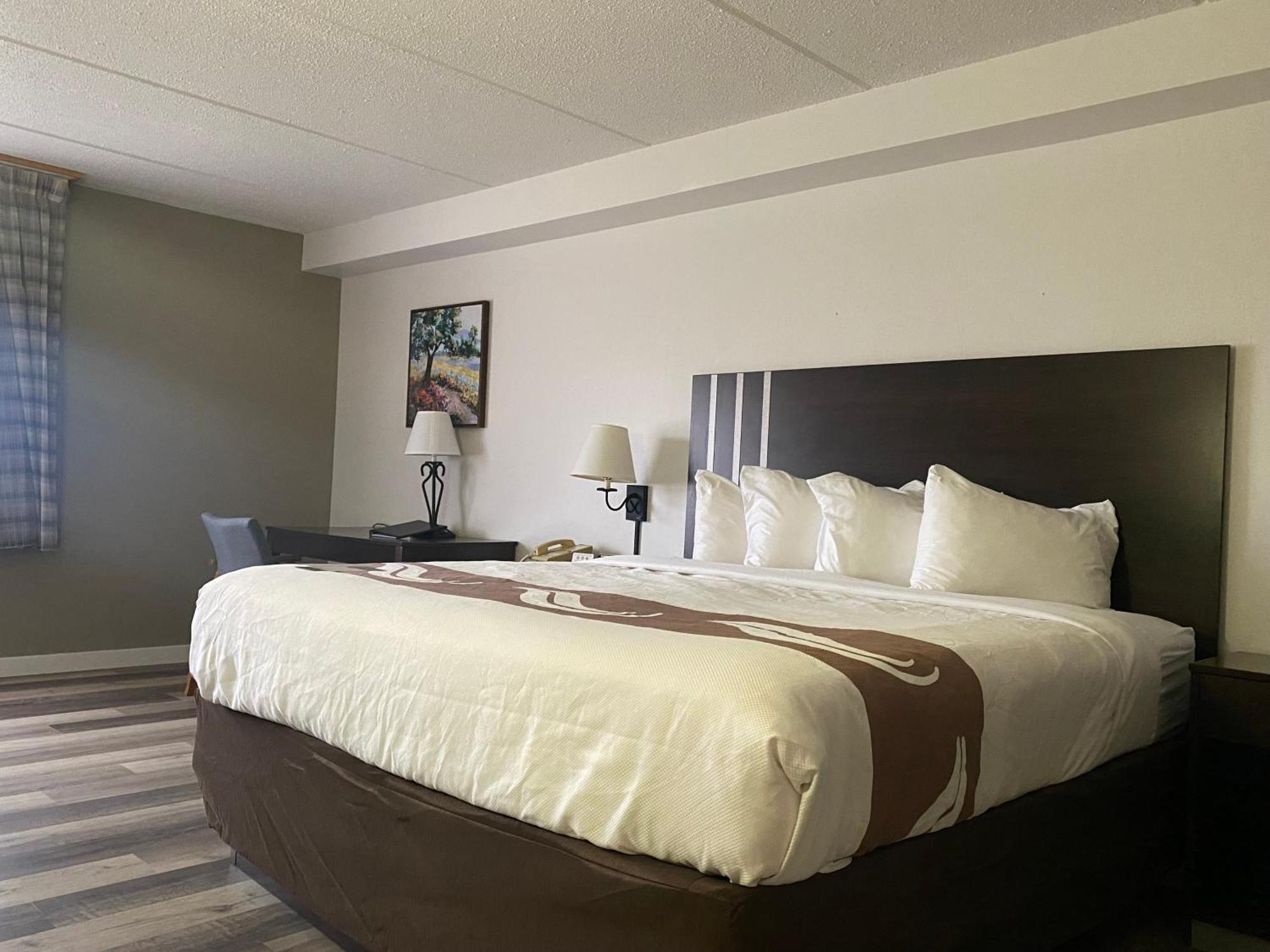 Rhinelander Quality Inn מראה חיצוני תמונה