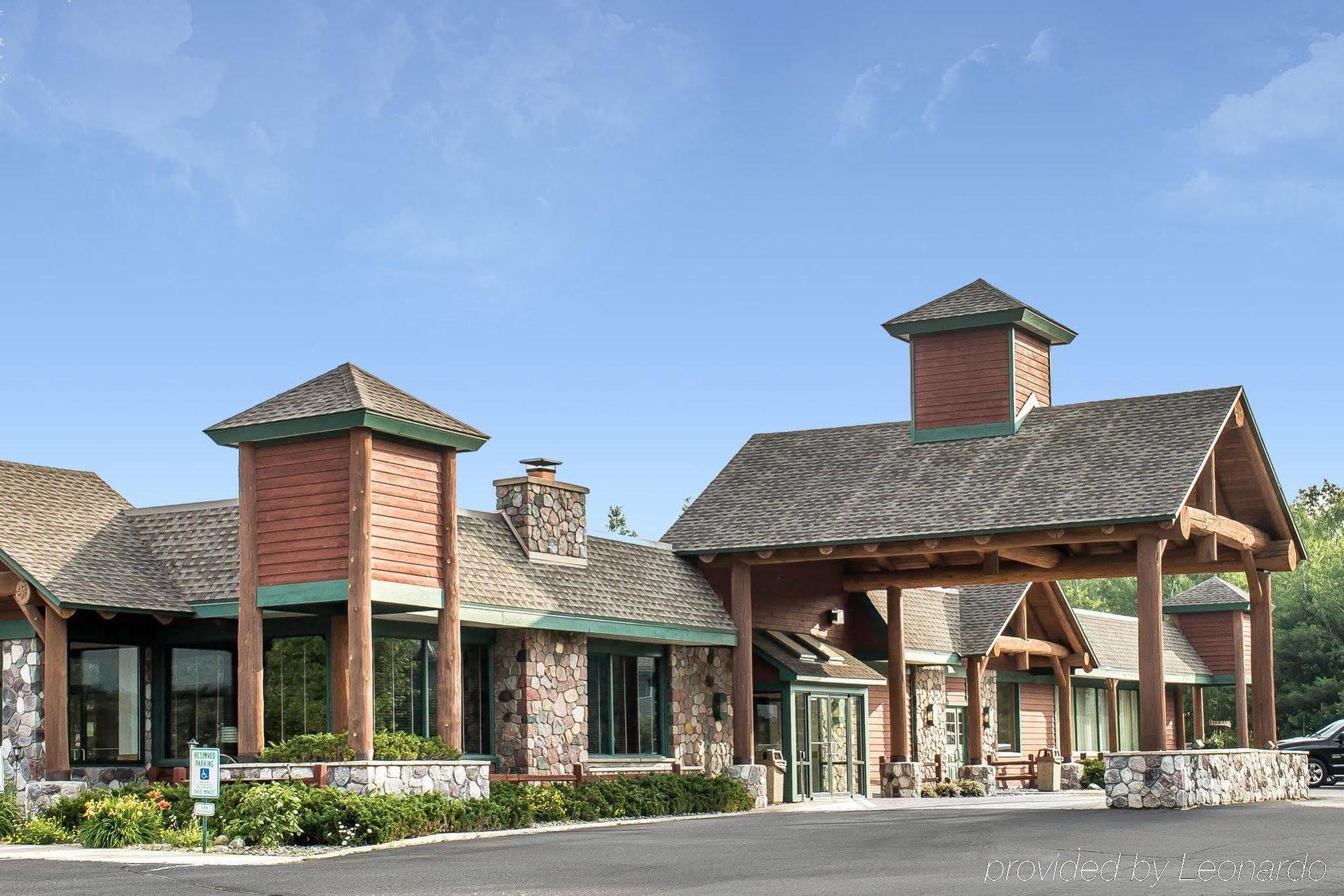 Rhinelander Quality Inn מראה חיצוני תמונה