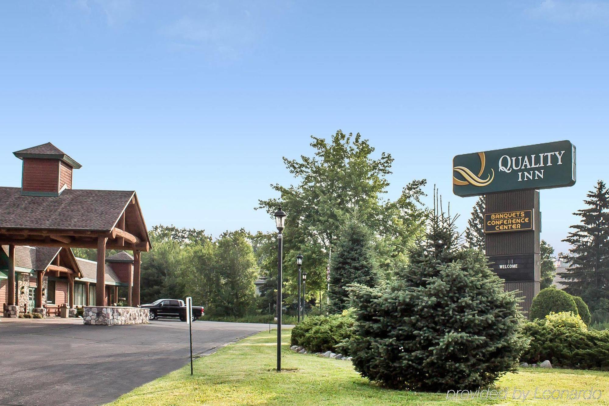 Rhinelander Quality Inn מראה חיצוני תמונה