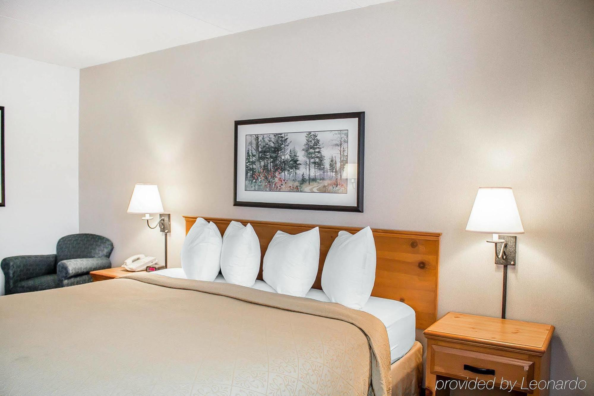 Rhinelander Quality Inn מראה חיצוני תמונה