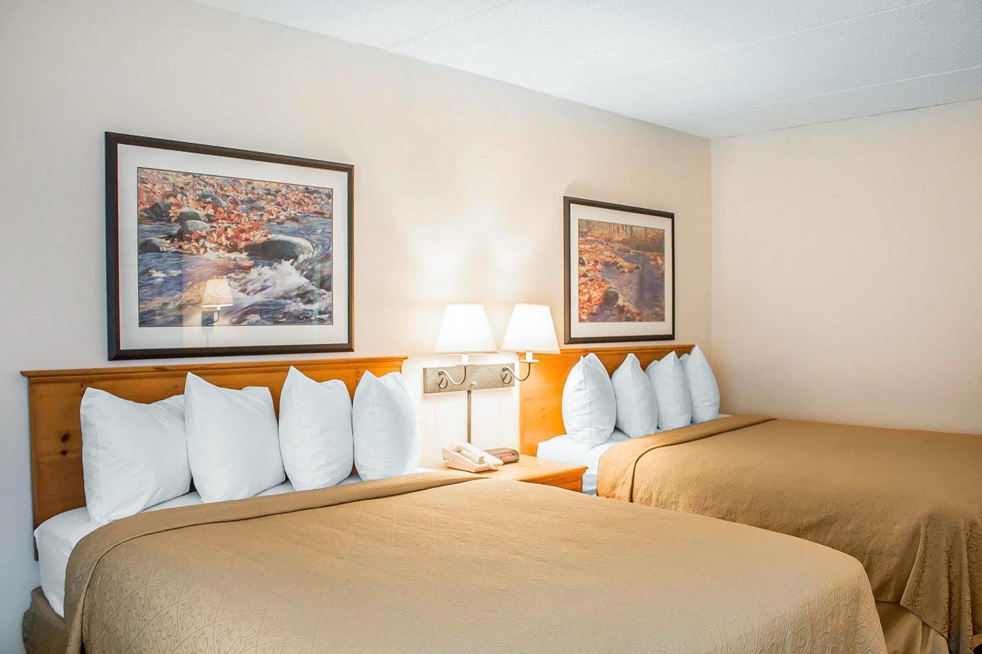 Rhinelander Quality Inn מראה חיצוני תמונה
